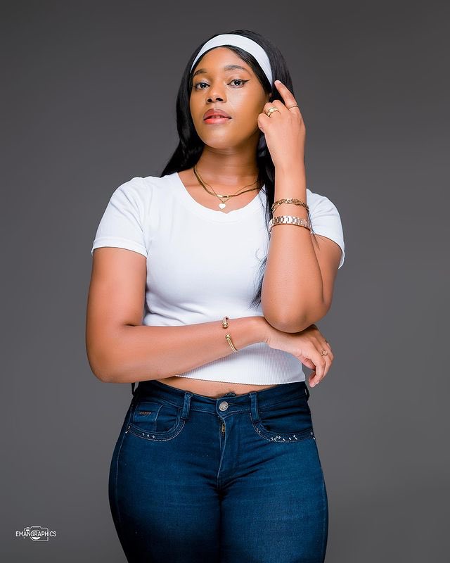 SOFT //
adjective
1.
easy to mould, cut, compress, or fold; not hard or firm to the touch."soft margarine"
2.
having a pleasing quality involving a subtle effect or contrast rather than sharp definition.
"the soft glow of the lamps
What's your definition of soft?
📷 <a href="/emangraphics/">Eman Graphics</a>