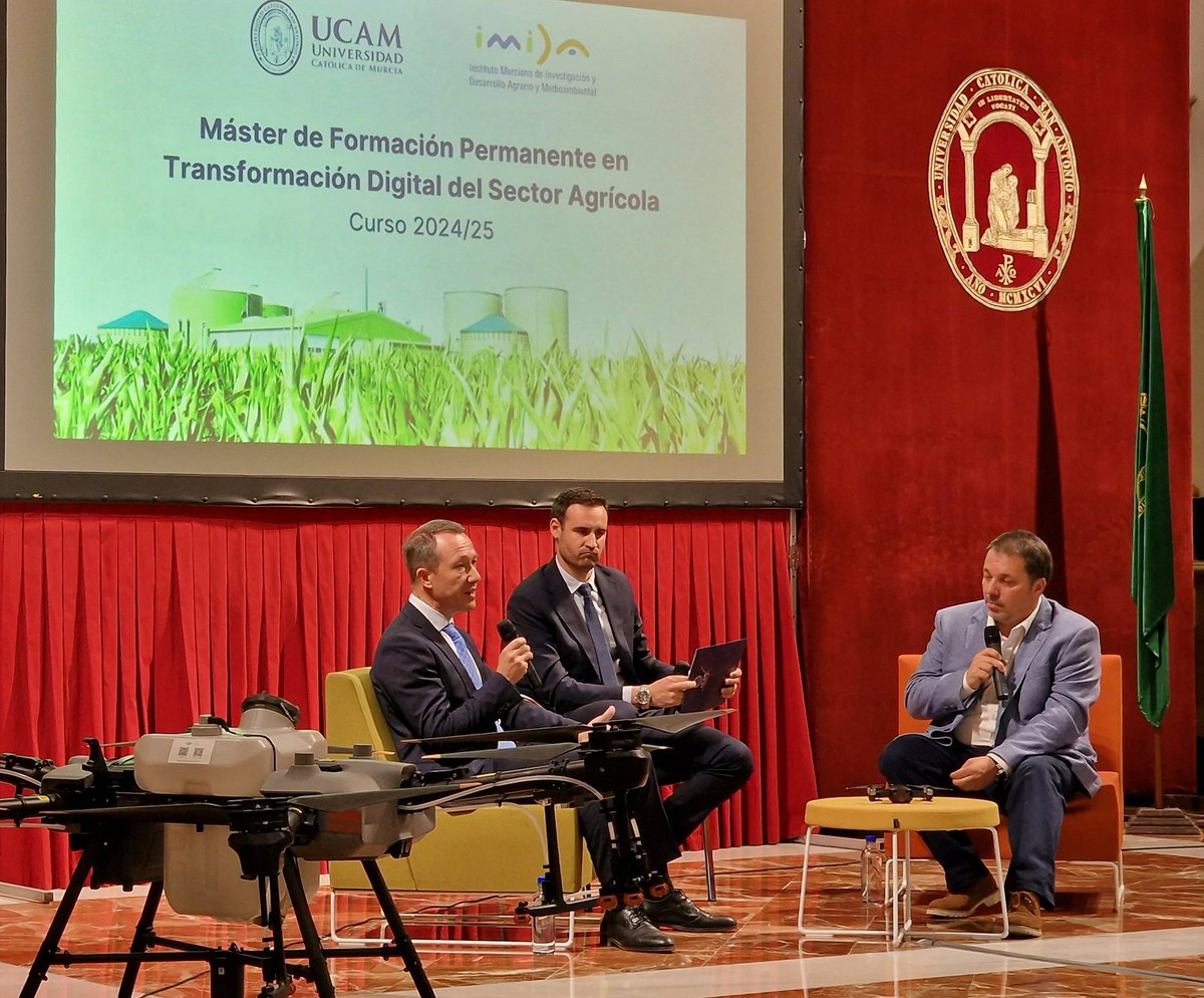 📸 Se presenta en la Jornada Drone Summit el nuevo Máster en Formación Permanente en Transformación Digital del Sector Agrícola