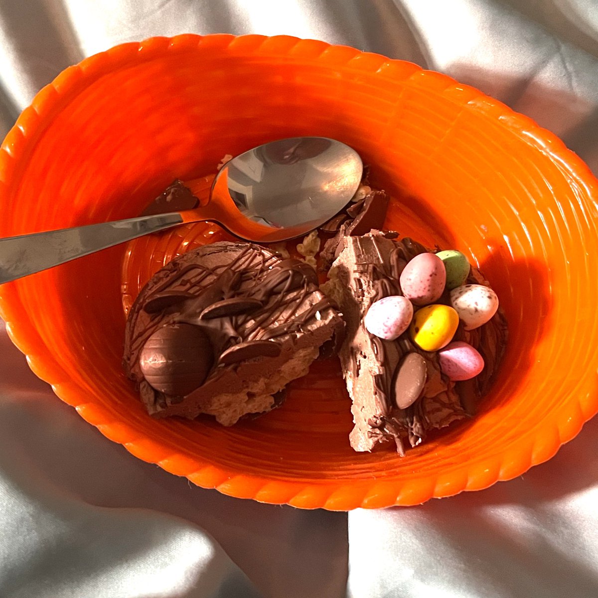 Cupcakes & Creams tweet media