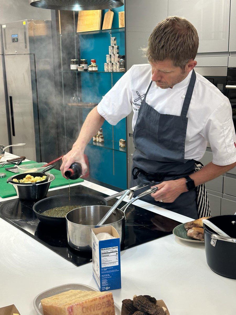 Hayden1974's tweet image. Productive couple of days in the West Country shooting with BoneMasters @ForestProduce 
-
@bloomFSV 
@markxtaylor 
@oliver_harvey