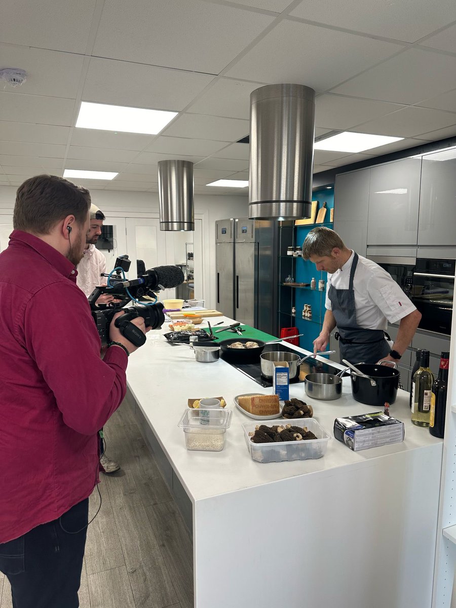 Hayden1974's tweet image. Productive couple of days in the West Country shooting with BoneMasters @ForestProduce 
-
@bloomFSV 
@markxtaylor 
@oliver_harvey