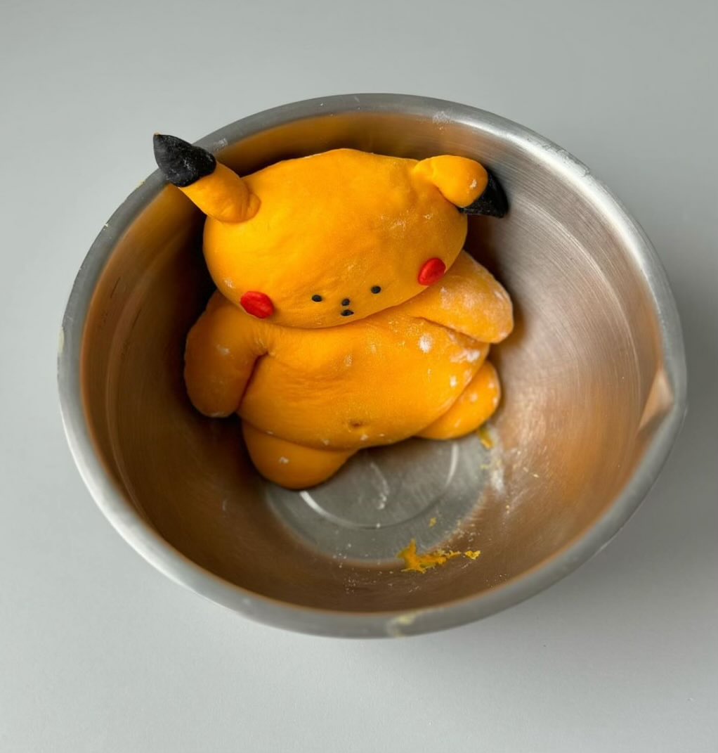 Br00TaLDaN's tweet image. Me dissociating at work to cope with burnout and anxiety