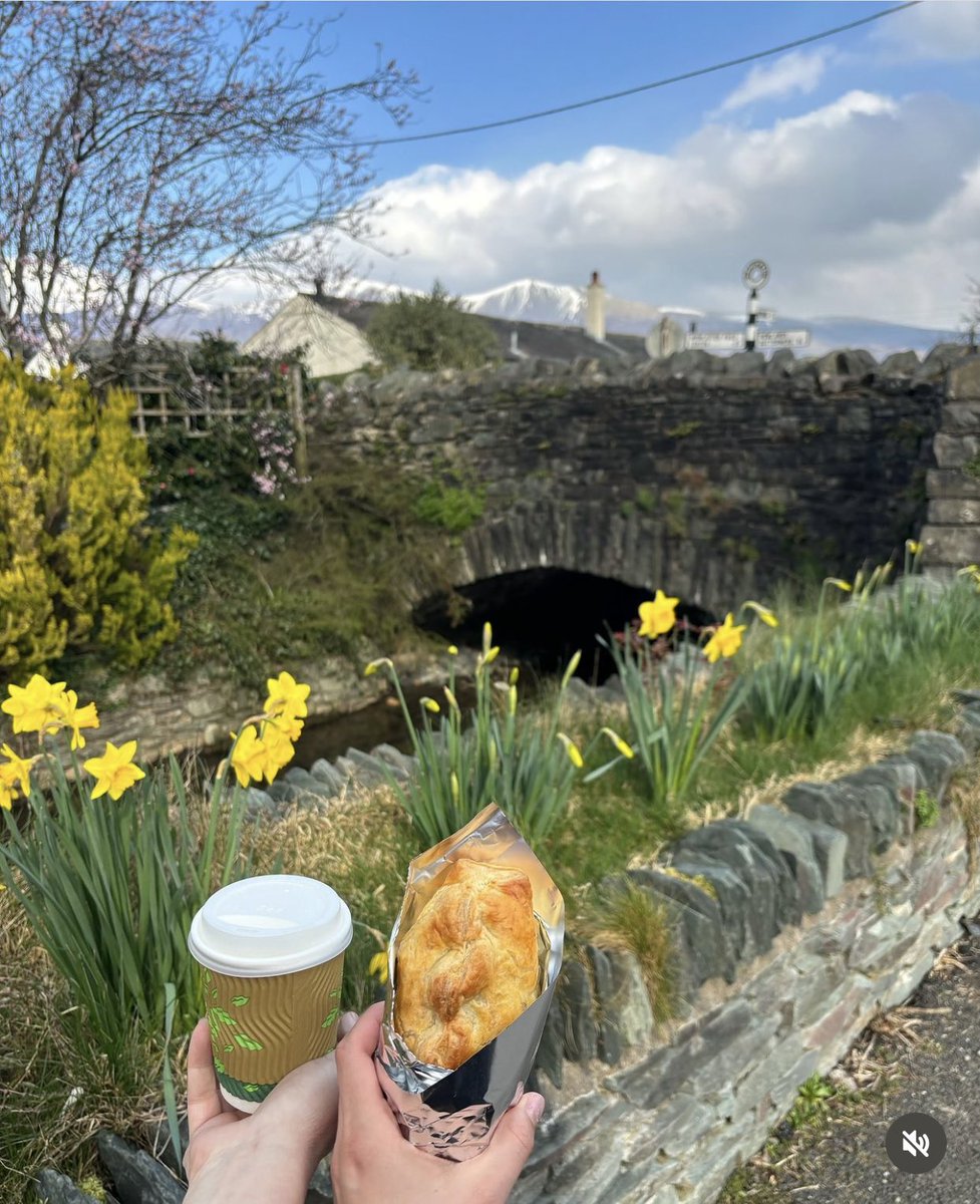 Visiting Whinlatter Forest for the Malcolm Wilson Rally? Get hot or cold drinks/snacks to sit in or takeaway here in Braithwaite. This Friday we’re open until 6:30pm #msport #malcolmwilsonrally #whinlatterforest #braithwaite #keswick #lakedistrict @ReuvenRichard @SingletonWayne