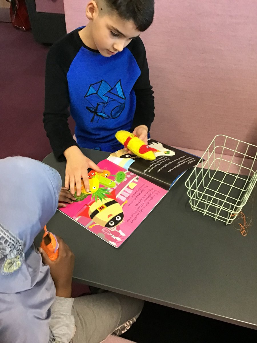 MbpsYear4's tweet image. Happy World Book Day! We celebrated with a brand new Eviltato &amp;amp; Superpea and then shared some of our old favourites with friends 📚 🥔 @CeMillbrook #WorldBookDay2024