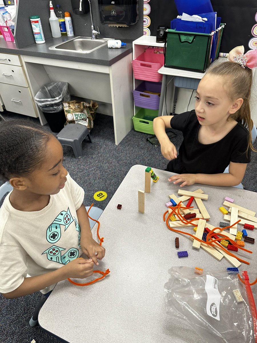 Sometimes the hardest part of a STEM challenge is working together, but these kids already have that skill mastered! #LessonsFrom6yearOlds Building leaders <a href="/McNeilElem/">McNeil Elementary</a>