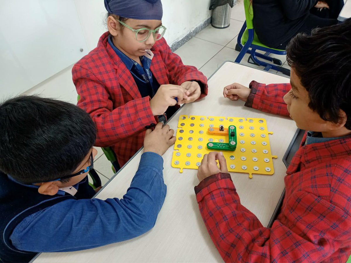 stemrobo's tweet image. The future is looking bright with these young minds exploring the world of STEM. 🌟 It's impressive what they can achieve when given the right tools and resources!
#roboticscentreforkids #AIforSchools #newacademicyear
#aimtoinnovate #innovation #creativity #learning
