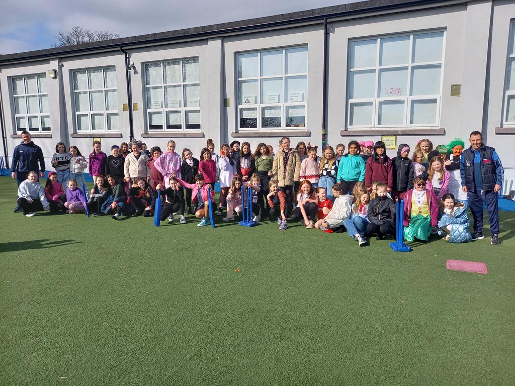 @dccsportsrec @LeinsterYouth Great morning in St. Brigid's GNS Killester. A massive thank you to Fintan McAllister who facilitated some great cricket sessions as part of #WomeninSportWeekIRE. Great to catch up with Fintan and the participants with blue skies and smiling faces.