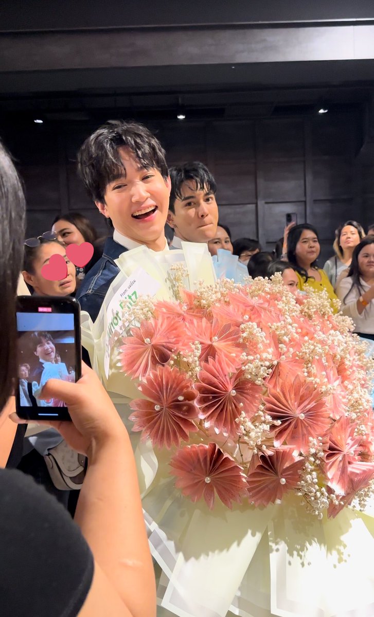 callmebk__'s tweet photo. ปีนี้ปีที่ 14 แล้ววที่อยู่ด้วยกันมา @MhorRitz 💖 ปีนี้พี่ริทจะมีผลงานให้ติดตามด้วยย ดีใจมากๆ และดีใจทุกครั้งที่ได้เจอเลยย <3! ขอให้ประสบความสำเร็จ ปังๆๆเลยนะค้าบบบ รักมากกกกก ซัพพอร์ตเสมอน้า 🫶🏻💘 https://t.co/ev5Q9eK2fi
