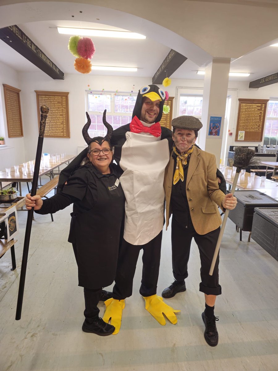 Holroyd Howe @Theryleys (@hhtheryleys) on Twitter photo Some great costumes today <a href="/TheRyleys/">The Ryleys School</a> and not a bad effort from the team! <a href="/Traceykeane123/">Tracey Keane</a> <a href="/HolroydHowe/">Holroyd Howe</a> Some great costumes today <a href="/TheRyleys/">The Ryleys School</a> and not a bad effort from the team! <a href="/Traceykeane123/">Tracey Keane</a> <a href="/HolroydHowe/">Holroyd Howe</a>