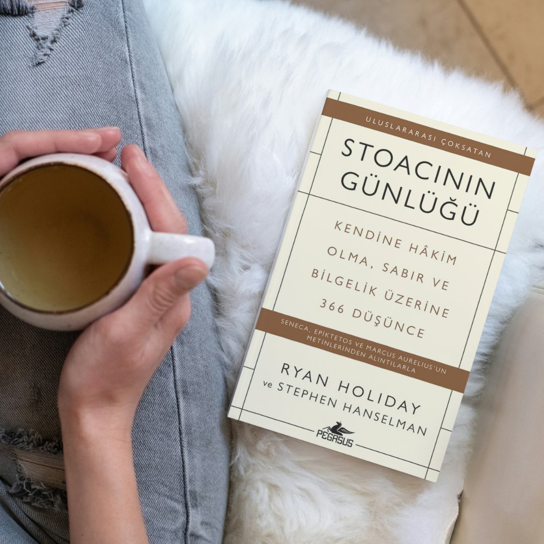 Aurelius’un, Seneca’nın ve Epiktetos’un yazdıklarından yola çıkılarak Stoacı egzersizler ile deneyimler paylaşılıyor ve okuyucular her gün için ayrı ayrı tarihî anekdotlar, bu anekdotlar üzerine düşündürücü yorumlar ve Antik Yunan kültürüne ait, hayatı kolaylaştıran bakış…