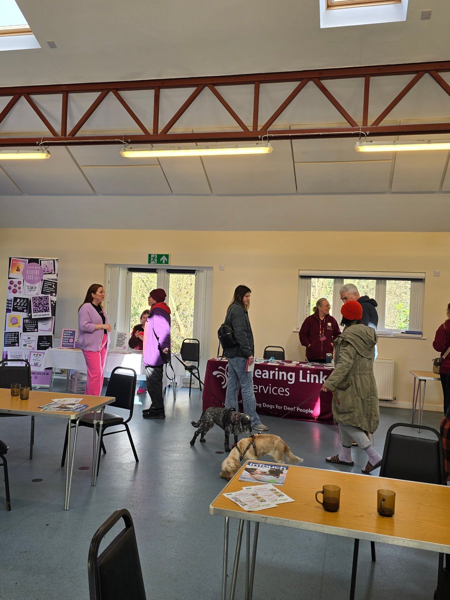 HearingLink's tweet photo. We had a great Community Day in Harpenden, #Hertfordshire!

Thank you to our peer support volunteer Anne who gave some brilliant advice &amp; thanks to Amy from @LWHearingLoss, who provided some great information 👏

Also, thanks to Kevin, Nikki &amp; Sean for your help &amp; attendance 🙌 https://t.co/kZ56wbGA5t