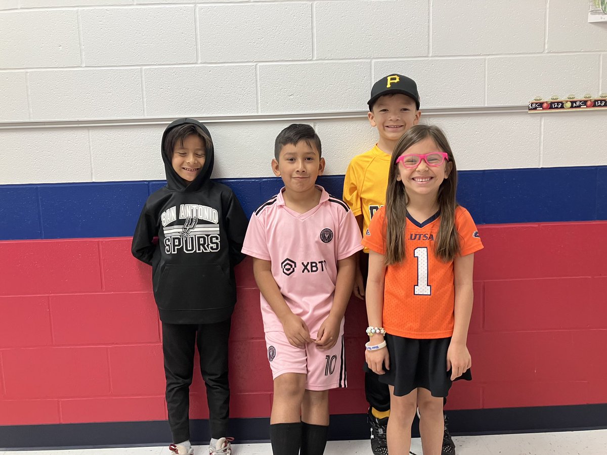 TomlinsonLibrary tweet media