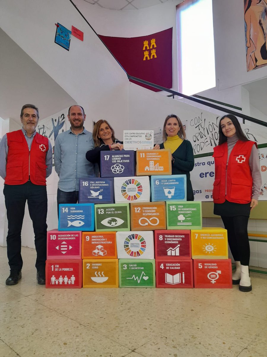 Reconocimiento por nuestro trabajo Gracias <a href="/CruzRojaMurcia/">Cruz Roja Murcia</a> #ODS <a href="/inmatheteacher/">Inma Martínez</a> <a href="/6Rodri79/">Rodri</a> <a href="/cristinaportil5/">Cristina Portillo Muñoz</a>