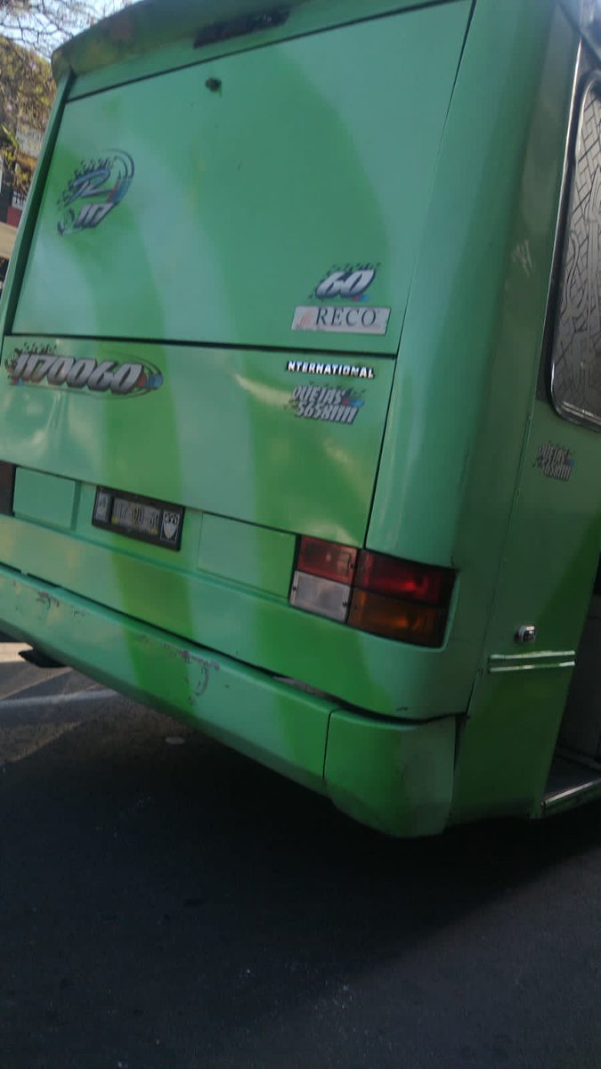 mariyckar's tweet photo. @LaSEMOVI @VigimoviCDMX @GobCDMX 
Cafre de la ruta 117 economico 1170060 que iba de santa a barranca, a la altura de periférico comenzó a agredir a operador de rtp unidad 1120, que va de san Bartolo a zapata , ya sancionen a la ruta pone en peligro a usuarios siempre https://t.co/rpbTQFM388