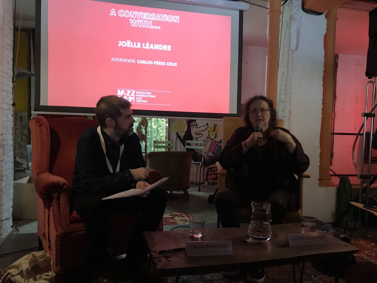 Toca como habla, habla como toca. Vehemente, intensa, única. Gracias al @jazziambcn por invitarme a conversar con Joëlle Léandre.