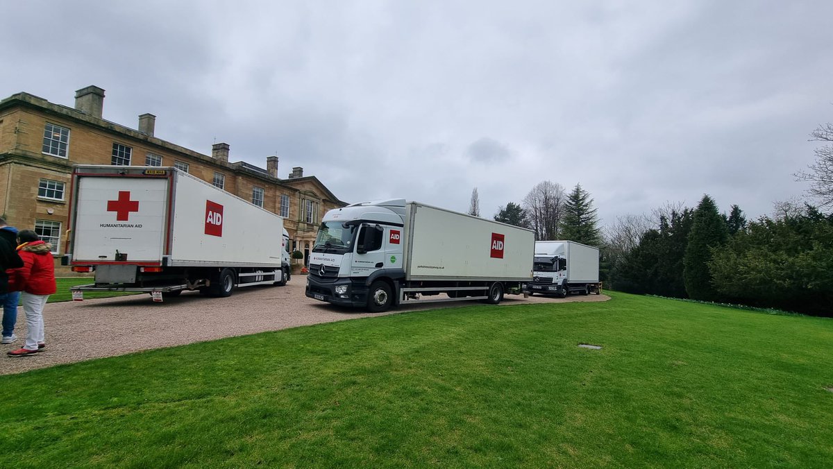 It was a great pleasure, along with <a href="/LordMayorLeeds/">Lord Mayor of Leeds 2025-26</a> and <a href="/joropner1/">jo ropner</a> <a href="/LL_North_Yorks/">North Yorkshire Lieutenancy</a>, to wave off the aid convoy of seven <a href="/yorkshireaid/">Yorkshire Aid Convoy 🇬🇧🇺🇦🚛</a> vehicles, setting off from <a href="/bowcliffehall/">Bowcliffe Hall</a> heading to Ukraine. The 8th convoy in 24 months, a magnificent effort by a great Yorkshire charity!