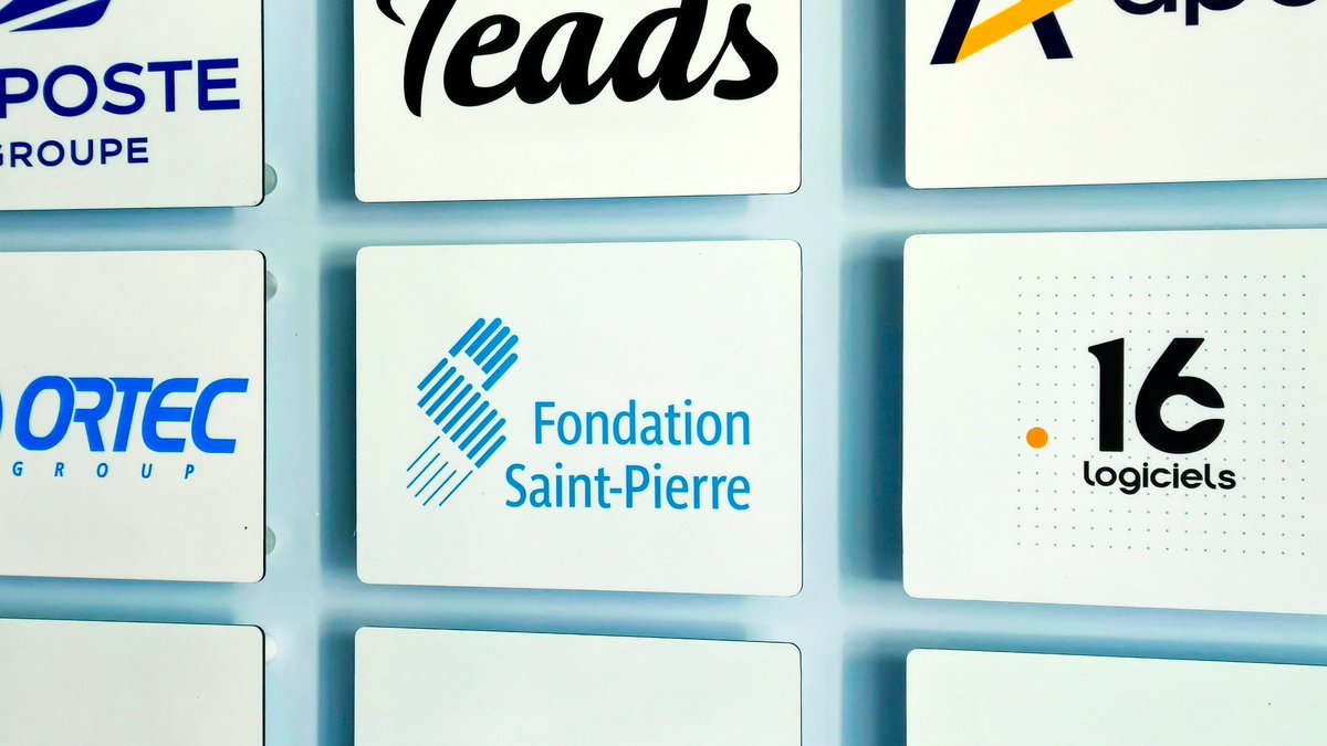 🤝 La Fondation Saint Pierre rejoint le Club des Partenaires de l'école et nous en sommes très fiers ! Ce partenariat, construit autour de deux grands axes, marque une étape importante dans notre engagement pour l'innovation et l'inclusivité.