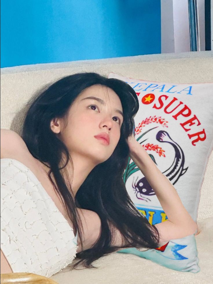 delacousa's tweet photo. ♧.

akhirnya bantalku sampe, terima kasih @galakhali, sekarang aku bisa tidur dengan kenyang. 🥺💖 https://t.co/y5ooVYcyH3