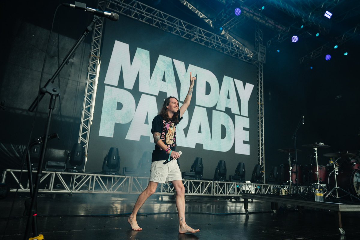 maydayparade tweet picture