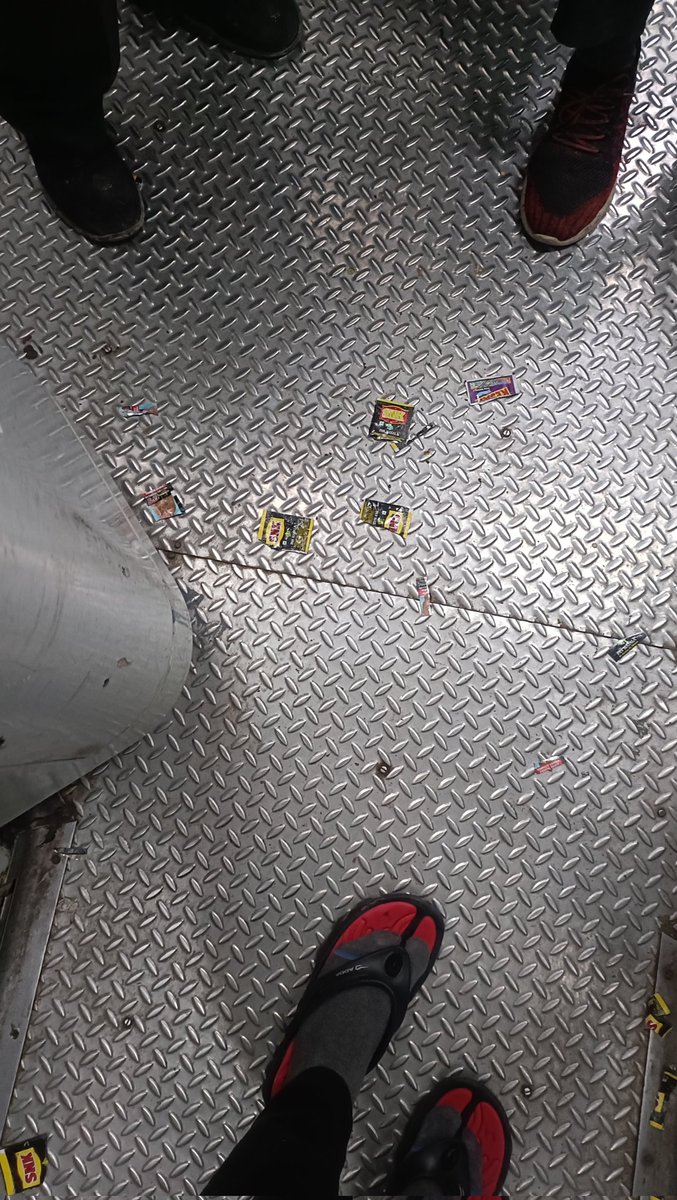 saurabh_punia's tweet image. I travelled from kanpur to Banaras train no. 15003 on 07.03.24 the cleanliness in and near the washroom is very disgusting. This is the real condition of Indian railway. please see this  worst condition
@indianrailway__ 
@CMOfficeUP
@AshwiniVaishnaw 
@RailMinIndia
@GovernorofUp