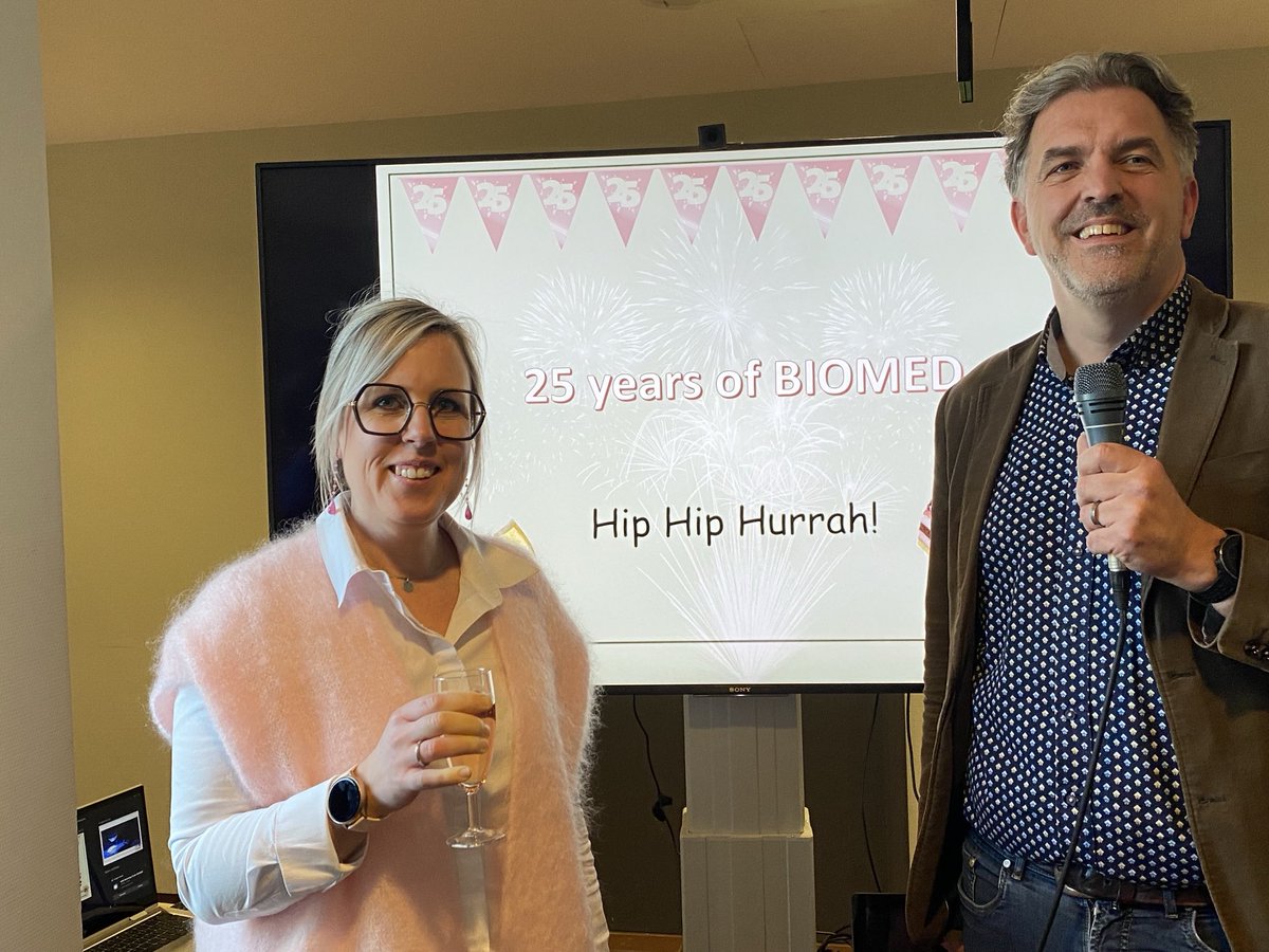 Veerle Somers (@somersveerle) on Twitter photo Kick-off of 25 years of <a href="/BIOMED_UHasselt/">BIOMED_UHasselt</a> <a href="/uhasselt/">Universiteit Hasselt</a> . Congratulations <a href="/HellingsNiels/">Niels Hellings</a> Kick-off of 25 years of <a href="/BIOMED_UHasselt/">BIOMED_UHasselt</a> <a href="/uhasselt/">Universiteit Hasselt</a> . Congratulations <a href="/HellingsNiels/">Niels Hellings</a>