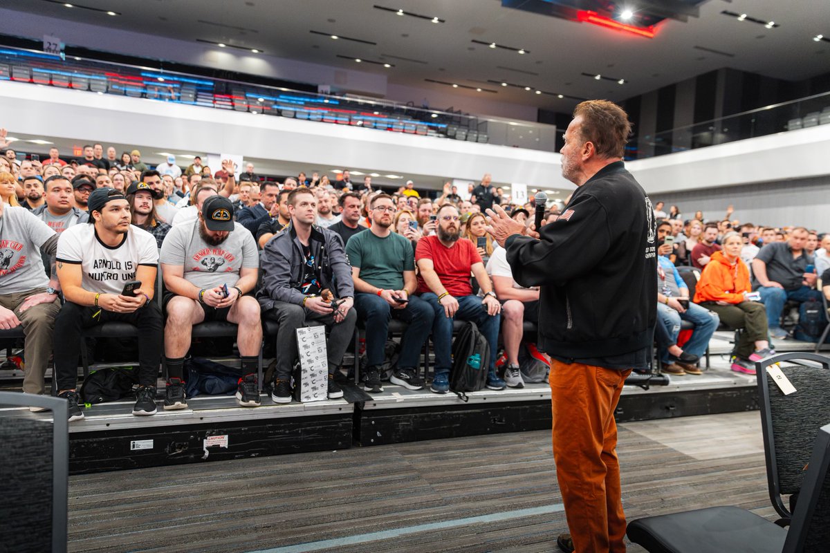 Arnold Schwarzenegger tweet media