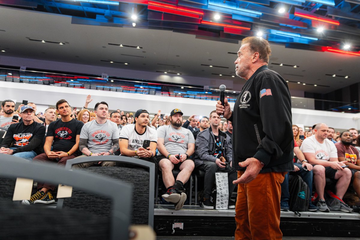Arnold Schwarzenegger tweet media