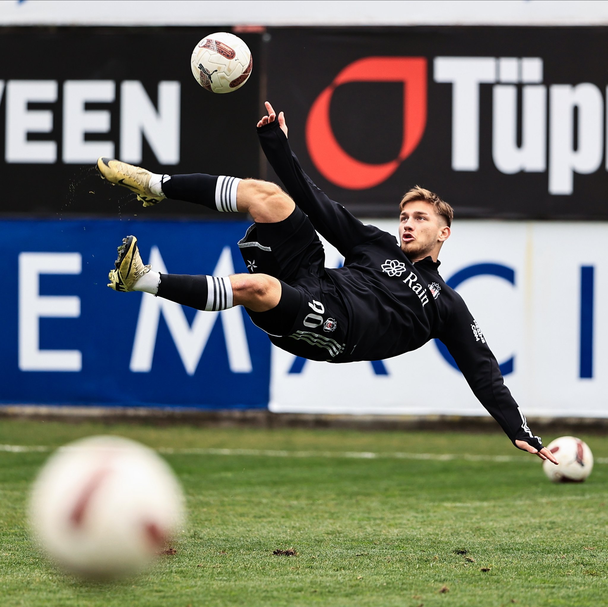 Beşiktaş EN on X: Half volley is in our genes🧬   / X