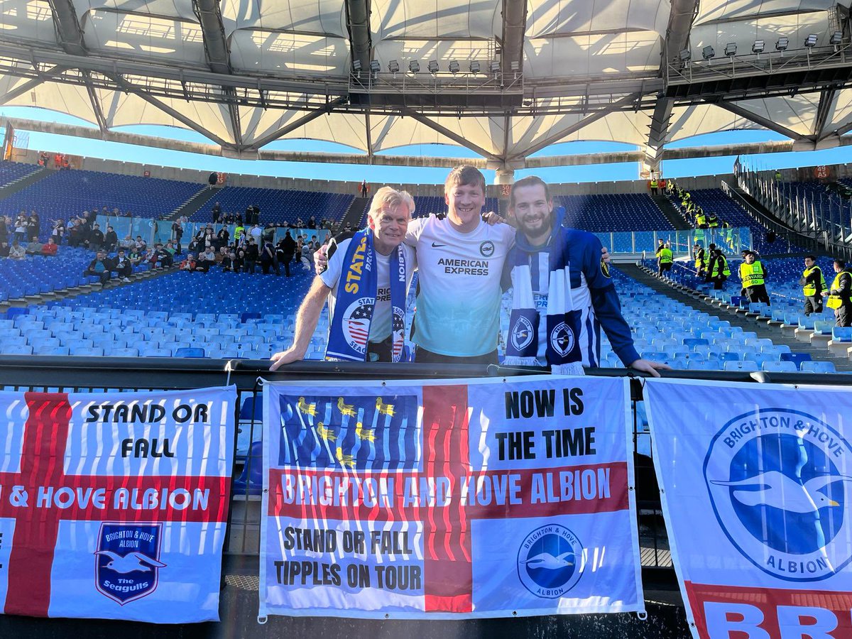 After four pat downs including removing my shoes - I’m in. 💙