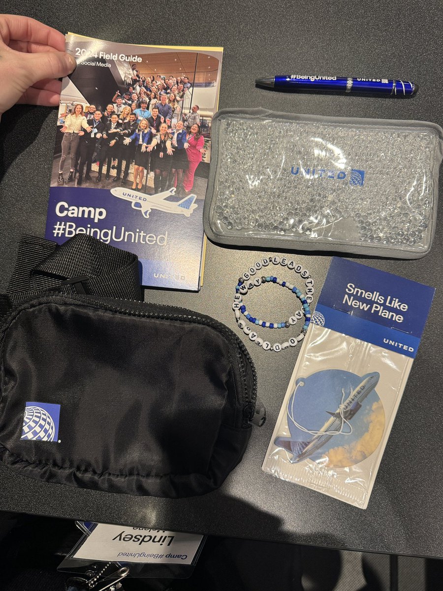 It's time for camp #beingunited 💙 Day 1!! @united #avgeek