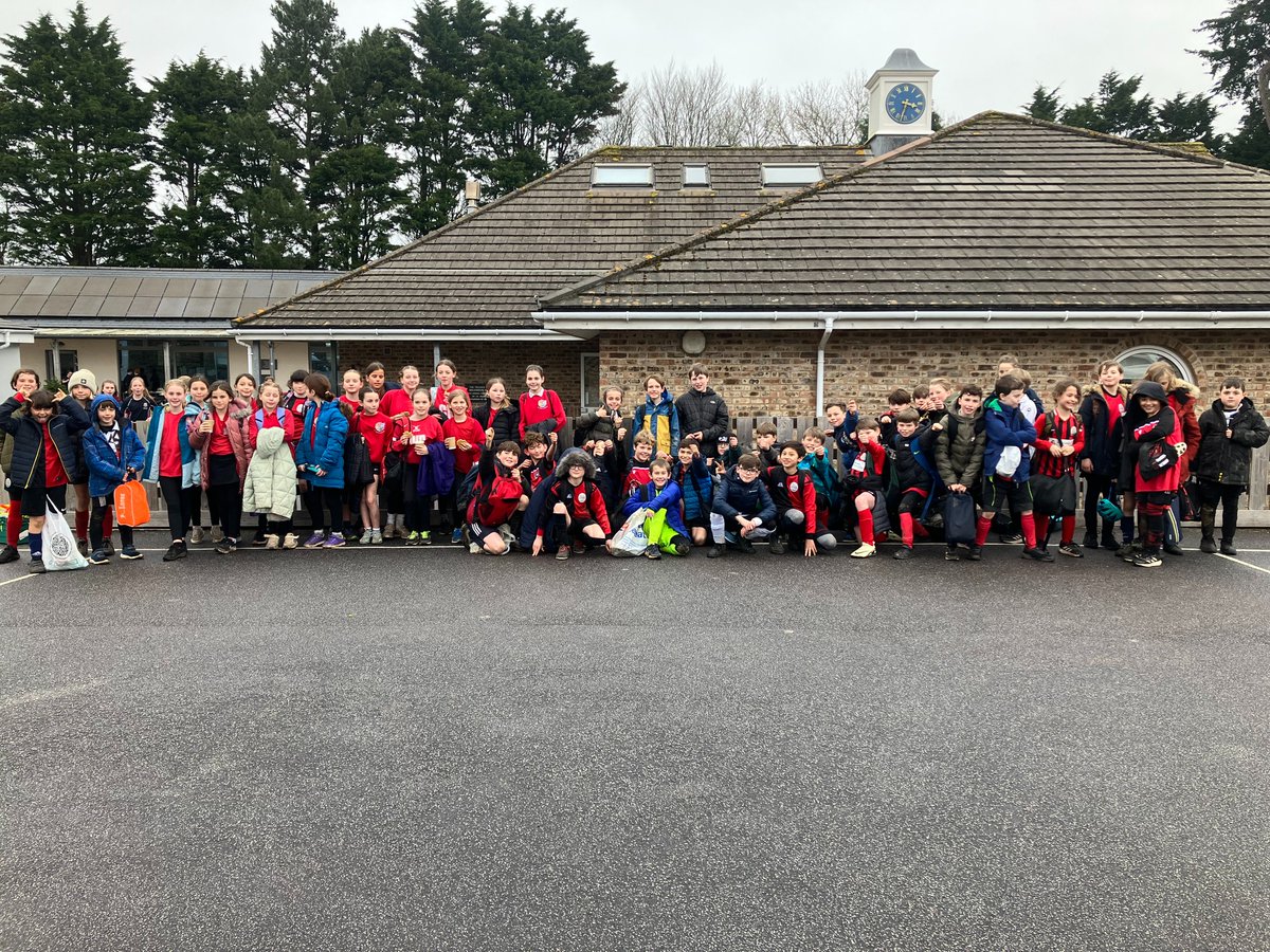 StAgnesAce's tweet photo. Yesterday we took all of our club footballers and netball players to Truro Prep to play some matches. For a lot of our pupils this was their first ever competitive match. All 51 of our pupils demonstrated excellent sportsmanship and teamwork. #AsOne #kernowlearning https://t.co/w1dbKAqz0S