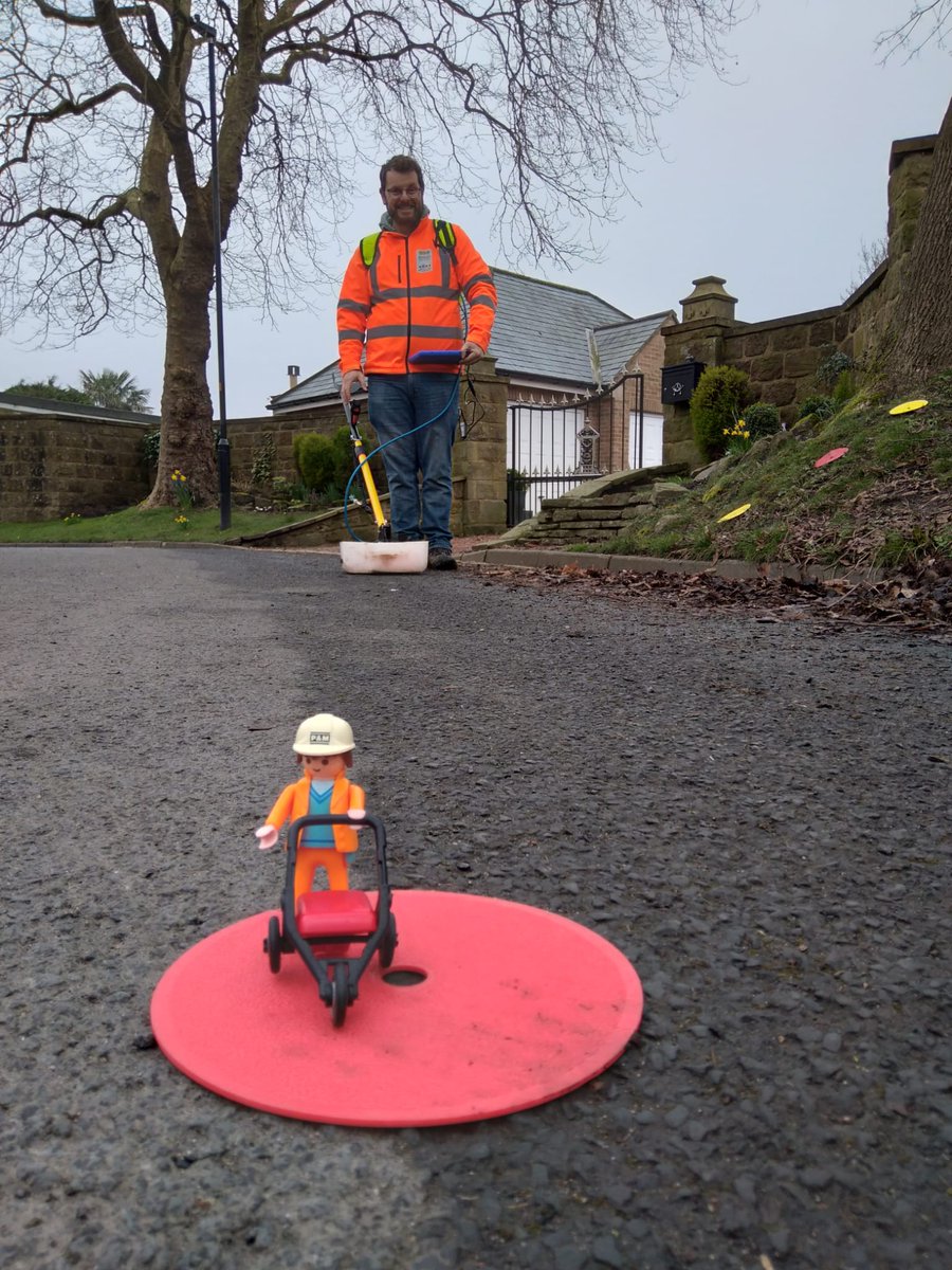 Out and about today using Tree Radar with our #TreeTown friend 😂
#TreeRadar #pentratingradar #TreeDiagnostics #BarnesSurvey #Survey #BarnesAssociates