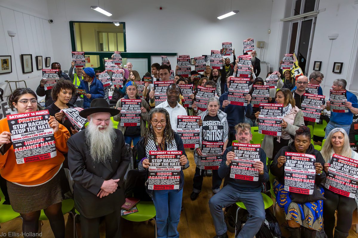 South London anti-racist organising meeting last night in Brixton library! Unity against division! #StopRacism #StopTheHate #No2Islamophobia #No2Antisemitism #WorldAgainstRacism #NoRacismNoFascism #BlackLivesMatter #Unions4Unity