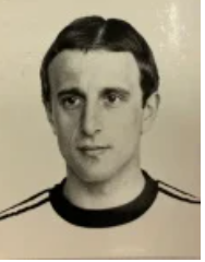 lkshistory's tweet photo. #TegoDnia #7marca 1954 urodził się Zdzisław Filipiak (+30.07.1999). Piłkarz @LKS_Lodz w latach 1978-83. Obrońca. Wychowanek Startu Łódź. Do Klubu trafił przez @SPZawisza1946 i @LegiaWarszawa Dla ŁKS rozegrał 94 mecze, strzelił 2 bramki. Później grał w Austrii. https://t.co/pR02nW3jC3