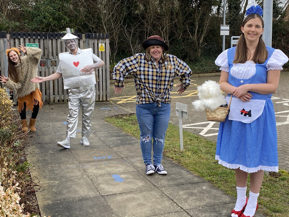 ⭐️ Cara Mitchell tweet media