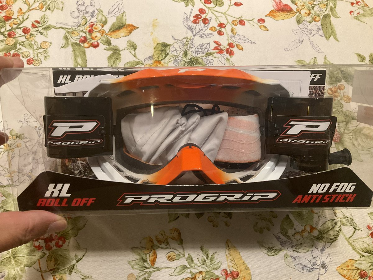 KTM819O4's tweet image. #PROGRIP #RollOff 
オレンジ色でロールオフはこれしかありませんでした！