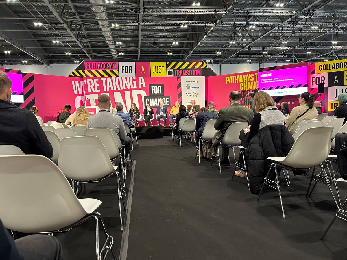 Last day of @FuturebuildNow! 📚 Don't miss out on the opportunity to grab your favorite reads at the @RIBA Bookshop stand and buy them for discounted prices. #FutureBuild #RIBAbooks