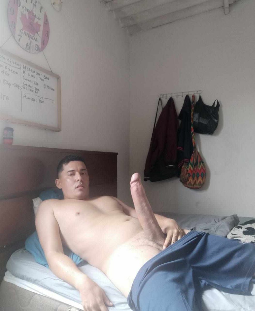 indu_alfa_dom's tweet photo. Cada que hago un live lo disfruto mucho, porque no solo hay morbo, descubro gente maravillosa, un saludo a @singlemorenaxo en only fans, lo prometi y aquí está tu saludo 🫡 https://t.co/WHnP7mSZrY