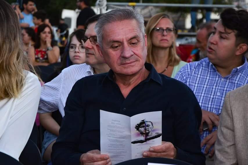 MinGobyJusCH's tweet photo. 🫶🏻 Desde el gobierno provincial priorizamos a la cultura ya que es parte fundamental del desarrollo de nuestra identidad. Este evento atraviesa a todos los sectores y actores de la sociedad y ratifica el sentido de pertenencia que tanto nos caracteriza. https://t.co/nhFMitpuwi