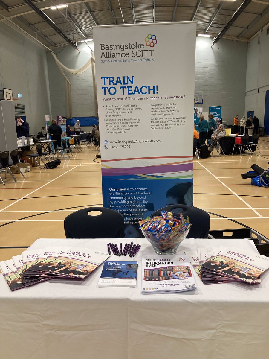 bascitt's tweet photo. Attending the QMC careers event today #traintoteach #getintoteaching #newcareer https://t.co/ezizL63fUj