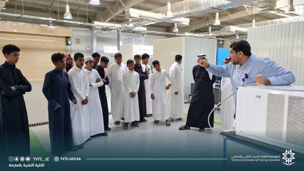 TVTC_JZ's tweet photo. الكلية التقنية بالعارضة|

📸|تغطية

بمناسبة #اليوم_الخليجي_للمدن_الصحية نظمت الكلية برامج تثقيفية للمجتمع في تخصصي الكهرباء والتبريد والتكييف.

#التدريب_التقني_بجازان
#التدريب_التقني https://t.co/KWt4Koc6ND