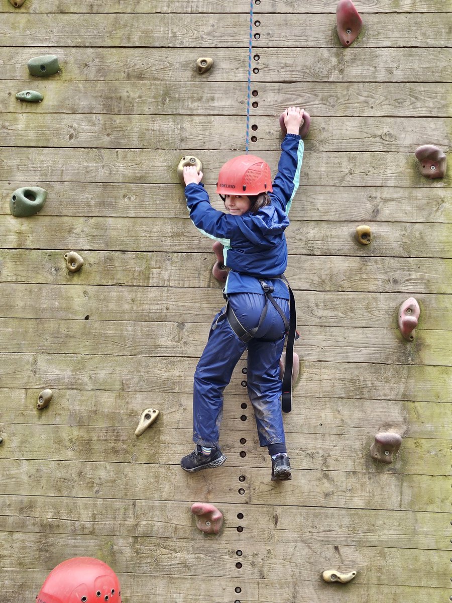 SPMVPineClass's tweet photo. Some amazing achievements today at the cl8mbing wall! @SomersPark4EM @SomersPark4MF https://t.co/0N2Z6UYxI6