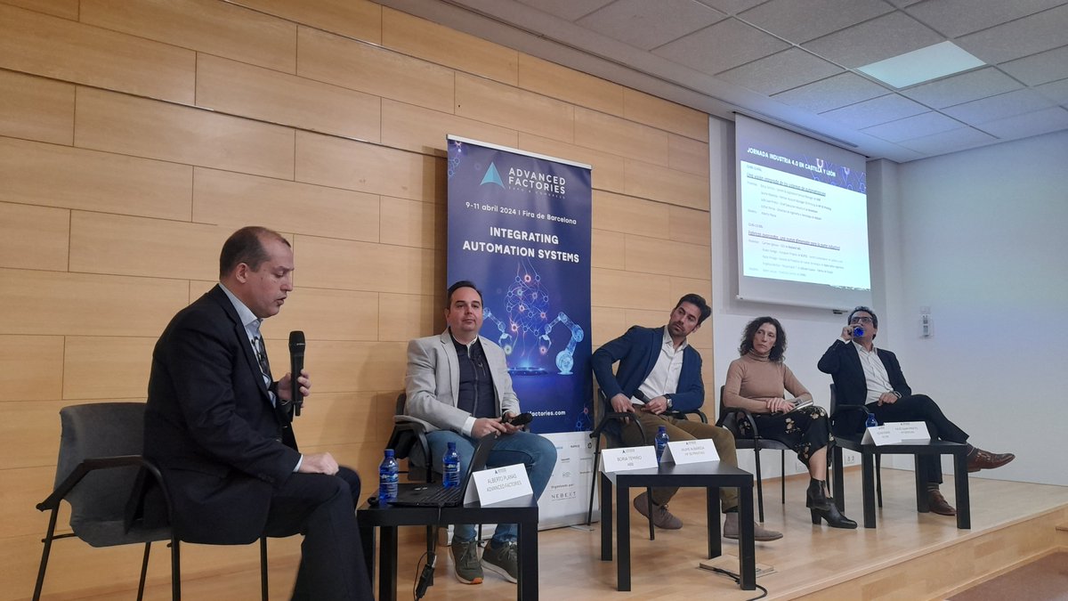 Comienza la primera mesa redonda #automatización de la jornada #i40 organizada por <a href="/AdvanFactories/">Advanced Factories</a> en Valladolid con <a href="/aciturri/">Aciturri</a> <a href="/ABBRobotics/">ABB Robotics</a> <a href="/HPEspana/">hpespana</a> 3D