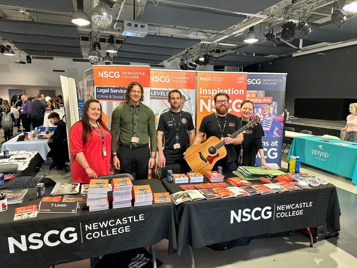 We're at the 𝑭𝒖𝒕𝒖𝒓𝒆 𝑴𝒆 𝑭𝒆𝒔𝒕𝒊𝒗𝒂𝒍 taking place at @staffsuni today! On hand to provide specialist advice and guidance to around 6,000 young people who will be attending from across Stoke-on-Trent. Helping them with their next steps and understanding the potential…