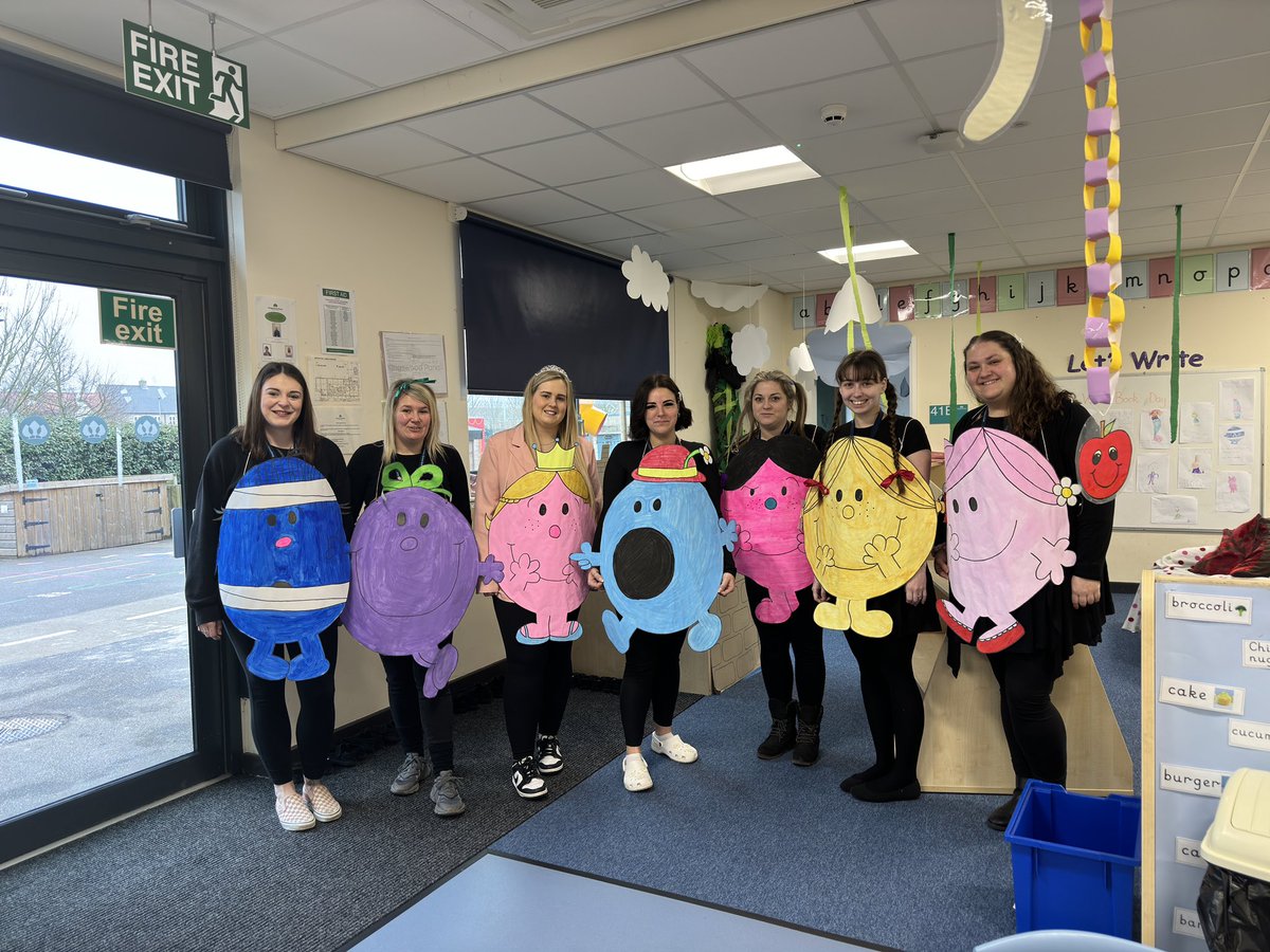Happy World Book Day from FS2! <a href="/KingswoodParksP/">Kingswood Parks Primary School</a> <a href="/MrsQuantrill/">Mrs Quantrill</a> <a href="/HumberEdTrust/">Humber Education Trust</a>