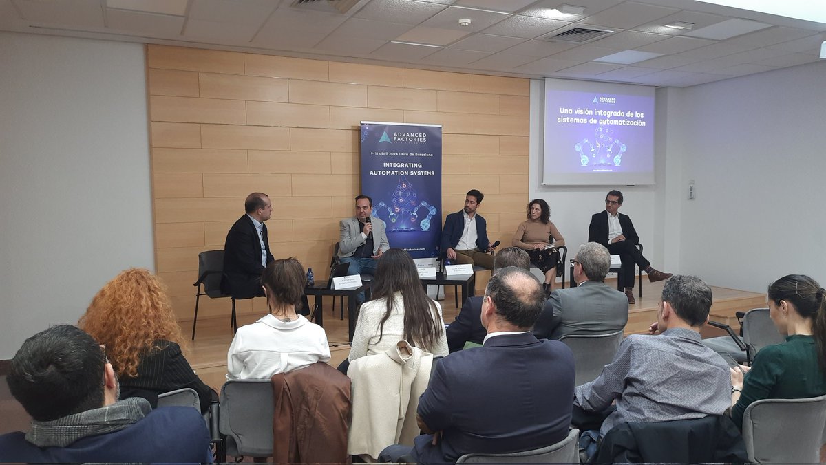 <a href="/La1_tve/">La 1</a> <a href="/planasalbert/">Albert Planas</a> Arrancamos con la primera sesión, hablamos de integración de sistemas, de automatización y de #industria40 como ventajas para la #competitividad