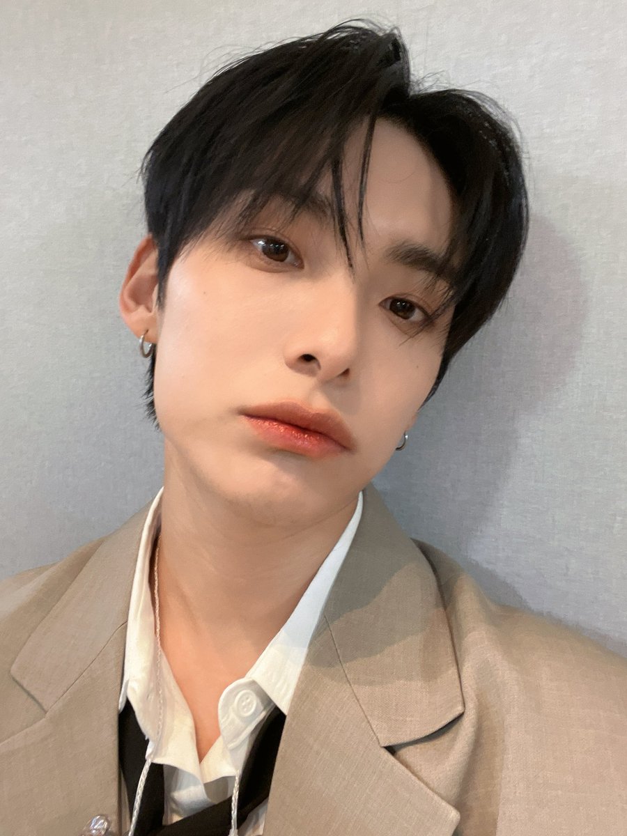 official_ACE7's tweet photo. [#에이스_박준희]
엠카 막방 너무 아쉽다😢
초이들 엠카 너무 고마웠어 😢
#ACE #에이스 https://t.co/PLtwfcnRnr