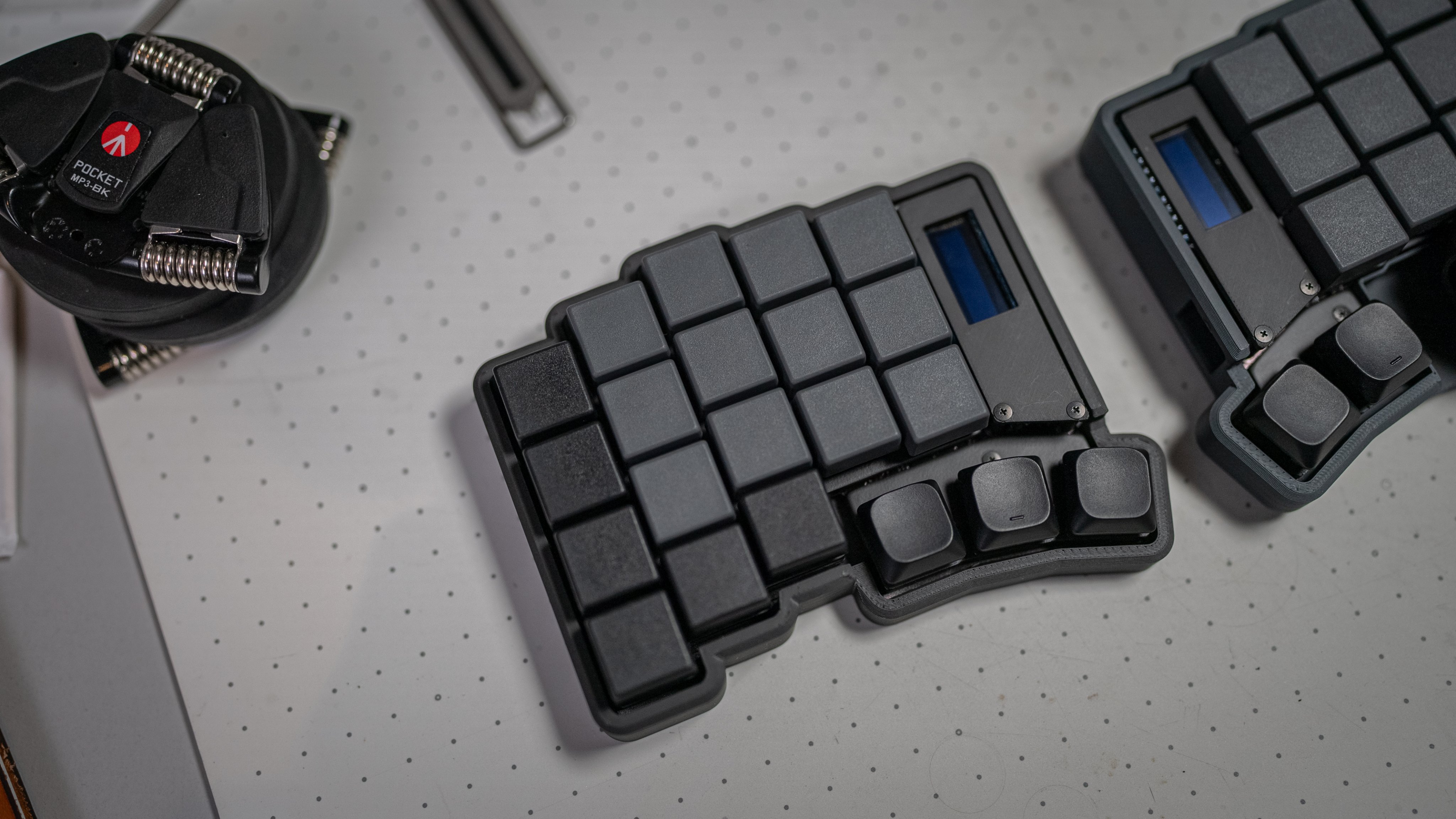 Keyball39　書斎モデル　吸音材+磁力プレート装備 Keyball39 書斎モデル 吸音材+磁力プレート装備