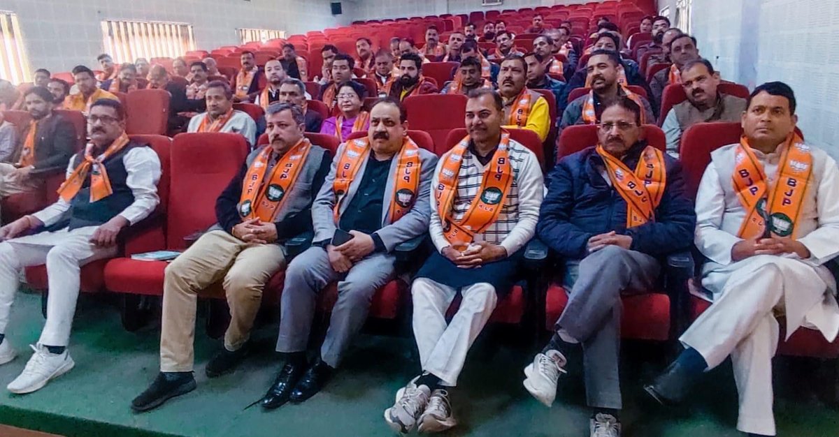 Chander Mohan Gupta(Modi ka Parivar) tweet media