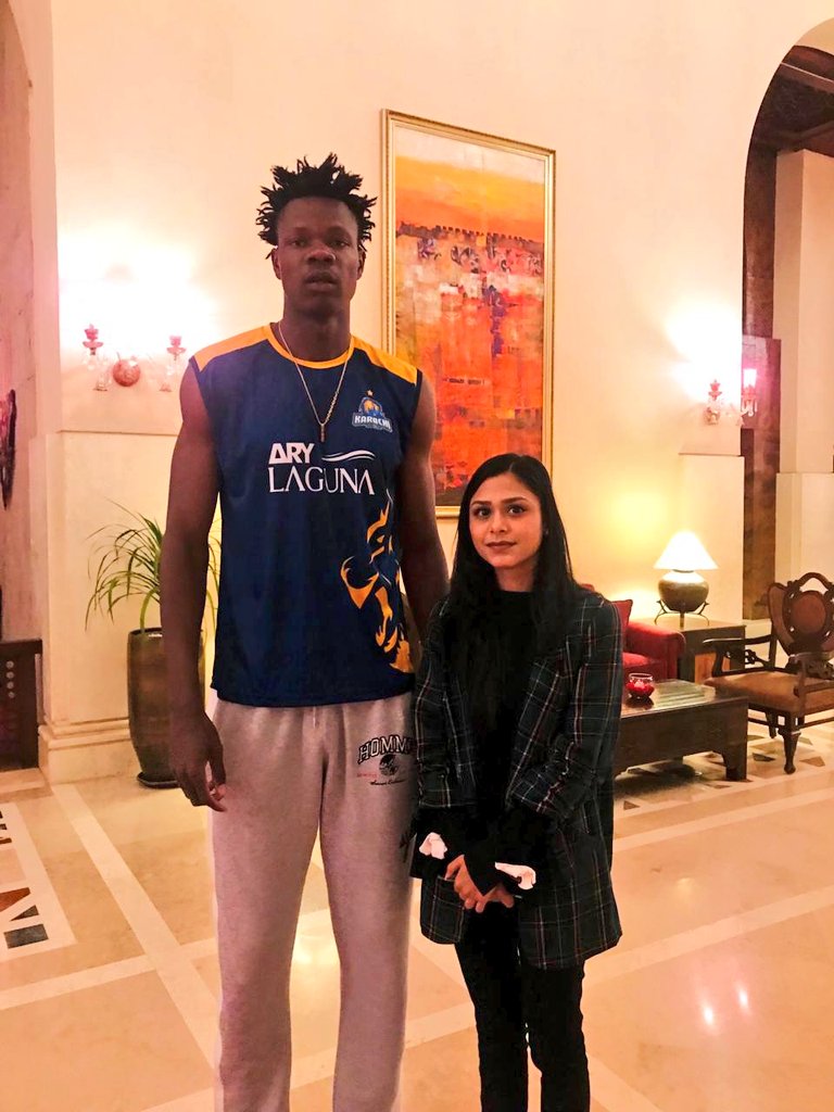 After Zainab , I had to recreate the one with Blessing Muzarabani 😅

#KKvQG #PSL9 #PSL2024